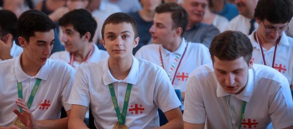 საერთაშორისო ოლიმპიადების გამარჯვებულთა დაჯილდოების ცერემონია საერთაშორისო ოლიმპიადების გამარჯვებულთა დაჯილდოების ცერემონია - Sputnik საქართველო