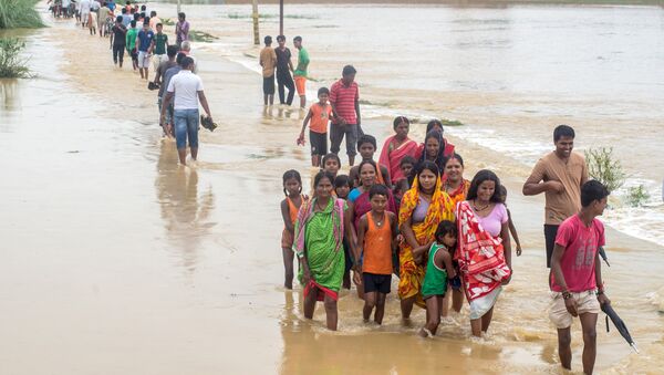 Эвакуация местных жителей после наводнения в Непале - Sputnik Грузия