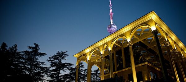 Ресторан и телевышка в парке на горе Мтацминда - Sputnik Грузия