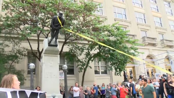 Борьба с историей: в США скинули памятник войскам Конфедерации - Sputnik Грузия