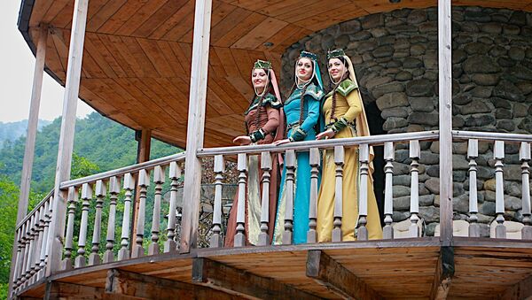 Женщины в национальной одежде в высокогорной Аджарии - Sputnik Грузия