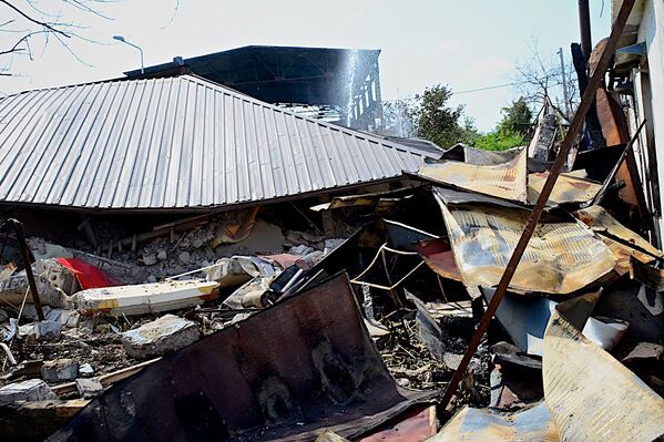 Разрушенный в результате взрыва дом - Sputnik Грузия