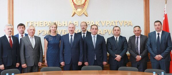 საქართველოს მთავარი პროკურორი ირაკლი შოთაძე და ბელარუსის გენერალური პროკურორი ალექსანდრ კონიუკი საქართველოს მთავარი პროკურორი ირაკლი შოთაძე და ბელარუსის გენერალური პროკურორი ალექსანდრ კონიუკი - Sputnik საქართველო