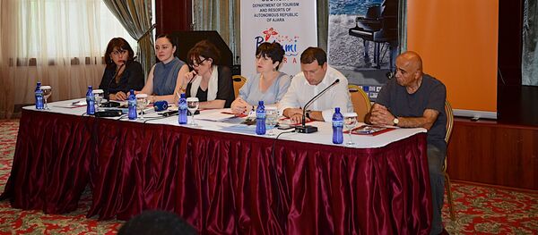 Пресс-конференция организаторов фестиваля Batumi Music Fest - Sputnik Грузия