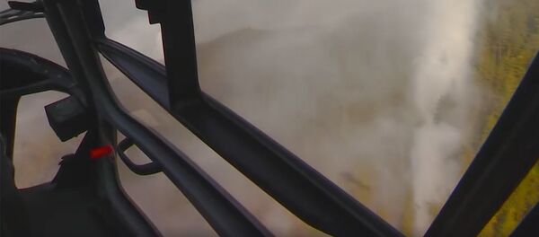 Ликвидация лесного пожара в Абастумани. Кадры с вертолета - Sputnik Грузия