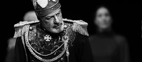 Зураб Кипшидзе в спектакле Король Лир Театра киноактера имени Туманишвили - Sputnik Грузия