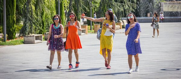 ტურისტები ტურისტები - Sputnik საქართველო