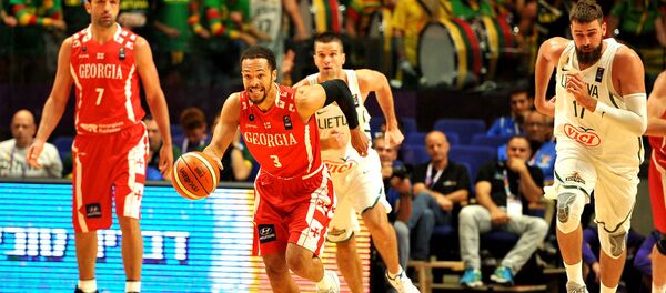 Сборная Грузии по баскетболу играет против Литвы - Sputnik Грузия