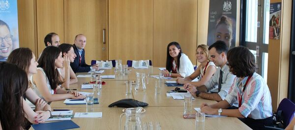 Грузинские студенты, получившие стипендию Чивнинга - Sputnik Грузия