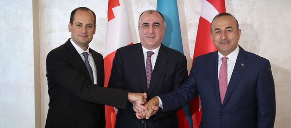 Главы МИД Грузии, Азербайджана и Турции Михаил Джанелидзе, Эльмар Мамедъяров и Мевлют Чавушоглу - Sputnik Грузия