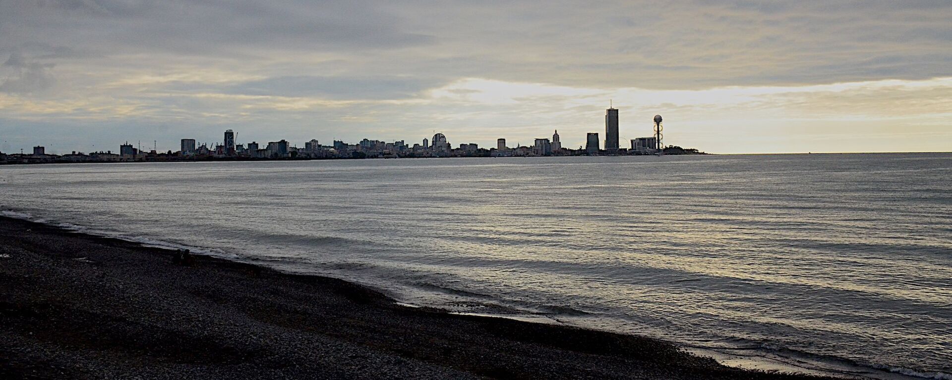 Батуми вид на город на закате - Sputnik Грузия, 1920, 12.03.2025