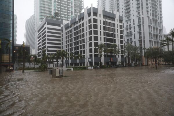 Последствия урагана Ирма во Флориде - затопленные улицы Майами - Sputnik Грузия