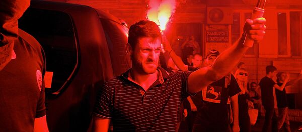 Участники марша грузин в столице Грузии - Sputnik Грузия