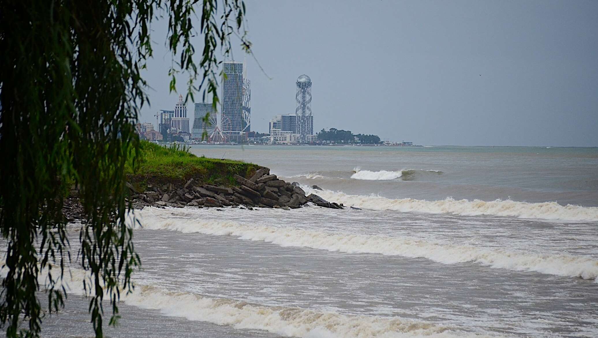 Вода моря в батуми