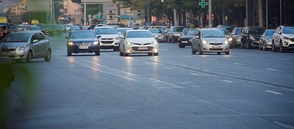 ავტომობილები თბილისის ქუჩებში ავტომობილები თბილისის ქუჩებში - Sputnik საქართველო