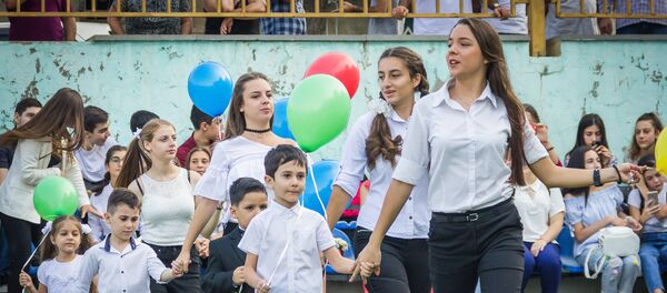 Начало учебного года в тбилисской 98-й общеобразовательной школе - Sputnik Грузия