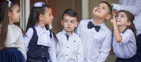 Начало учебного года в тбилисской 98-й общеобразовательной школе - Sputnik Грузия