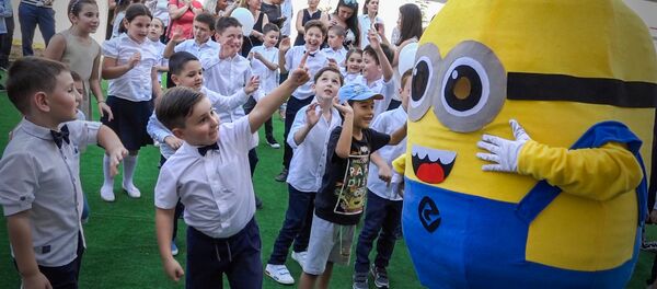 Цветы, улыбки и первоклассники: как в школах Грузии начался учебный год Цветы, улыбки и первоклассники: как в школах Грузии начался учебный год - Sputnik Грузия