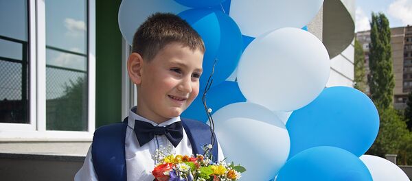 Ученик первого класса в частной тбилисской школе Интеллект - Sputnik საქართველო