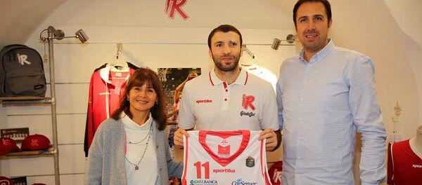 Атакующий защитник сборной Грузии по баскетболу Манучар Маркоишвили подписал однолетний контракт с клубом Реджана - Sputnik Грузия