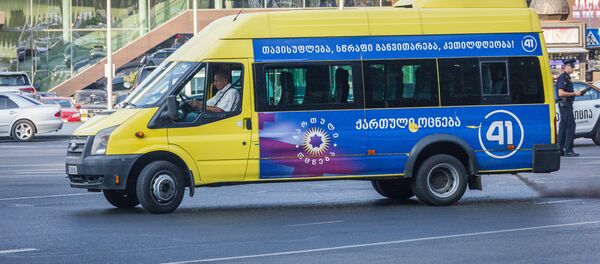 Предвыборная агитация на общественном транспорте - Sputnik Грузия