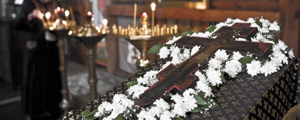 Животворящий Крест Господень в приалтарной части Спасского собора - Sputnik Грузия