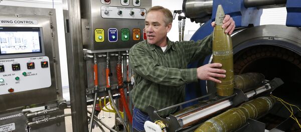 Демонстрация процесса уничтожения химического оружия на складе в Колорадо, США - Sputnik Грузия