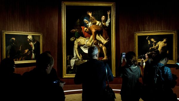 Visitatori alla più grande mostra al mondo della collezione dei Musei Vaticani Roma Aeterna. - Sputnik საქართველო