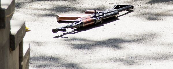 იარაღი სროლის ადგილას იარაღი სროლის ადგილას - Sputnik საქართველო