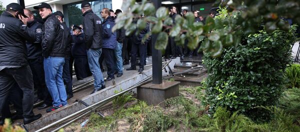 Ситуация у тбилисской мэрии после беспорядков Ситуация у тбилисской мэрии после беспорядков - Sputnik Грузия