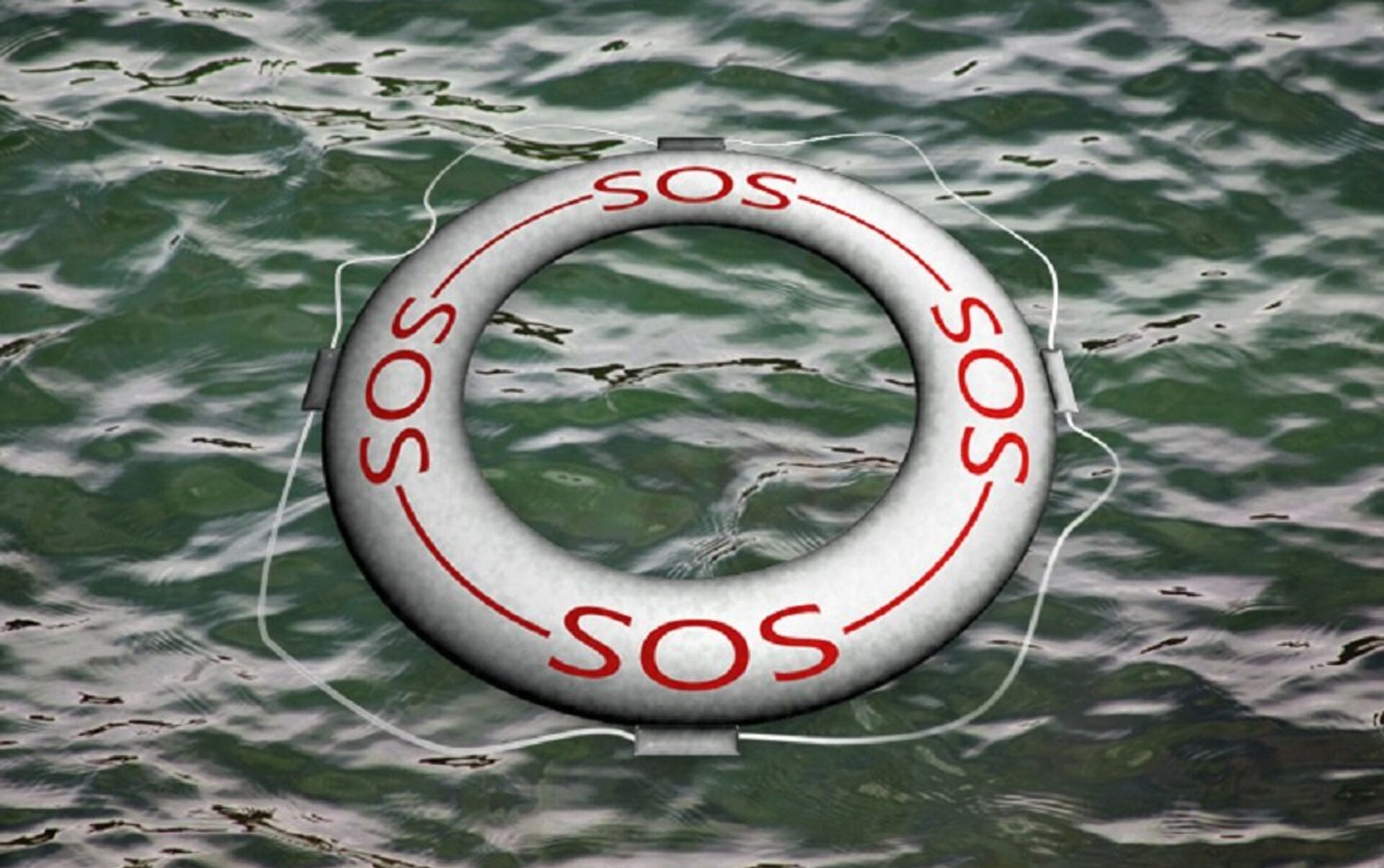 Сигнал сос интернет магазин. Сигнал SOS. SOS на воде. SOS кольцо. Сигнал SOS на Южном пляже