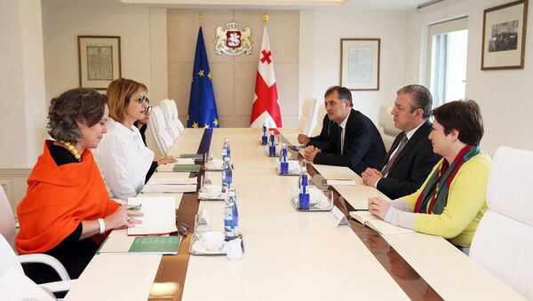 Встреча представителей правительства Грузии и Красного креста - Sputnik Грузия