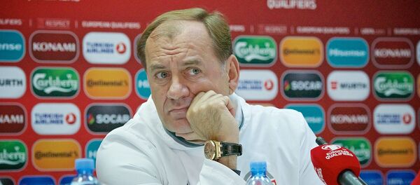 Главный тренер сборной Грузии по футболу Владимир Вайсс на пресс-конференции - Sputnik Грузия