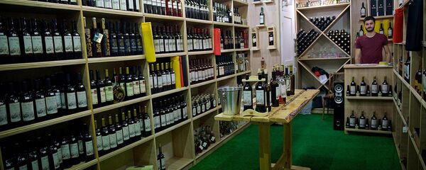 Магазин грузинских вин в центре грузинской столицы - Sputnik Грузия
