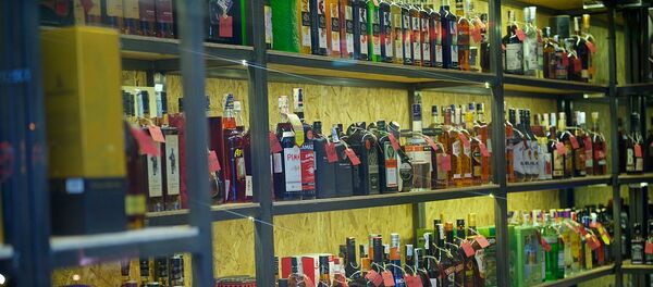 ალკოჰოლური სასმელების ვიტრინა ალკოჰოლური სასმელების ვიტრინა - Sputnik საქართველო
