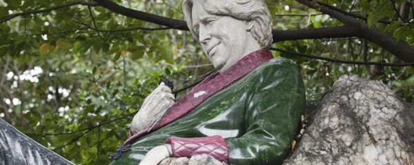 ოსკარ უაილდის ძეგლი დუბლინის Merrion Square park-ში - Sputnik საქართველო