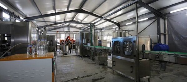 Завод по разливу пресной воды открылся в Амбролаури Завод по разливу пресной воды открылся в Амбролаури - Sputnik Грузия