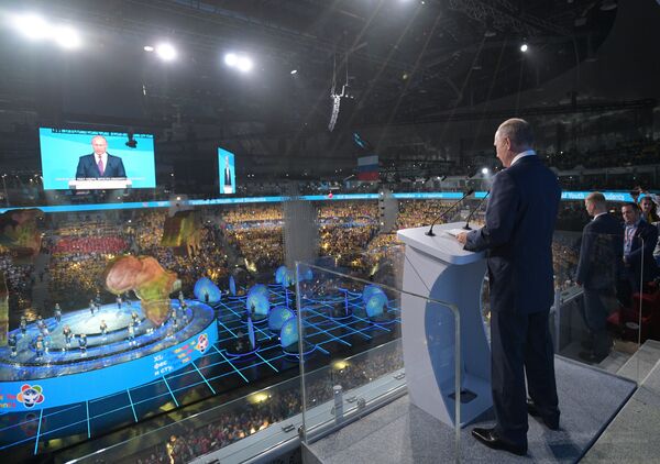 რუსეთის პრეზიდენტი ვლადიმერ პუტინი ფესტივალის გახსნის ცერემონიაზე - Sputnik საქართველო