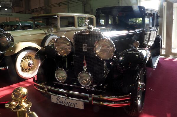 Кадиллак-353 на выставке старинных автомобилей Кадиллак-353 на выставке старинных автомобилей - Sputnik Грузия