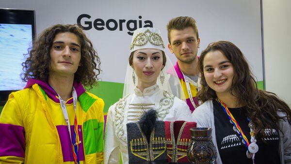 Грузинский стенд на Всемирном фестивале молодежи и студентов в Сочи - Sputnik Грузия