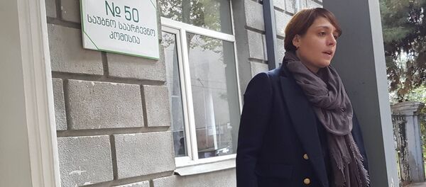 თბილისის მერობის კანდიდატი ელენე ხოშტარია ერთ-ერთ საარჩევნო უბანზე თბილისის მერობის კანდიდატი ელენე ხოშტარია ერთ-ერთ საარჩევნო უბანზე - Sputnik საქართველო