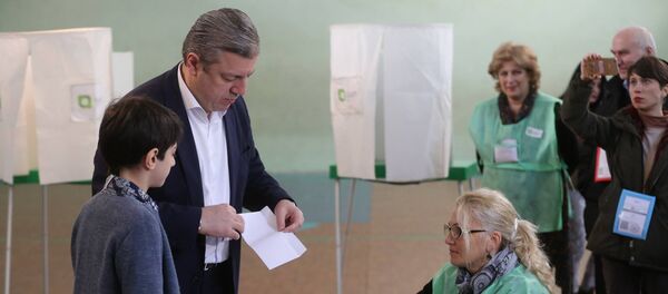 Премьер Грузии Георгий Квирикашвили проголосовал на выборах в местные органы власти - Sputnik Грузия