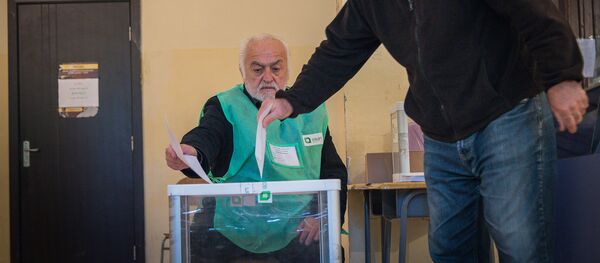 Как в Тбилиси проходят выборы в местные органы власти - Sputnik Грузия