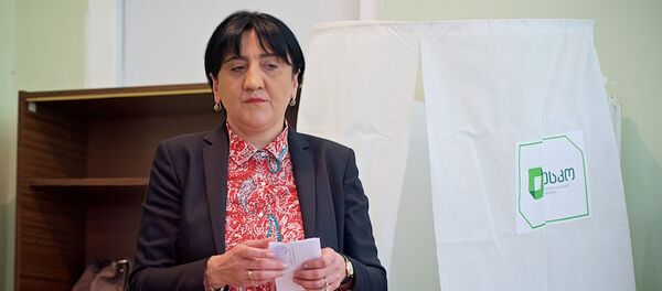 Ирма Инашвили на избирательном участке - Sputnik Грузия