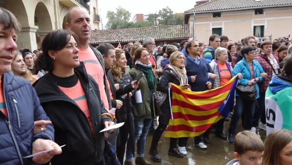 Баски выстроились живой цепью в поддержку референдума в Каталонии - Sputnik Грузия