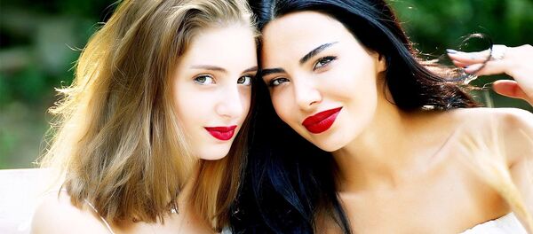 შორენა ბეგაშვილი და მისი ქალიშვილი ევა ბარბაქაძე შორენა ბეგაშვილი და მისი ქალიშვილი ევა ბარბაქაძე - Sputnik საქართველო