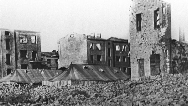 Руины Сталинграда во время Великой Отечественной войны - Sputnik Грузия
