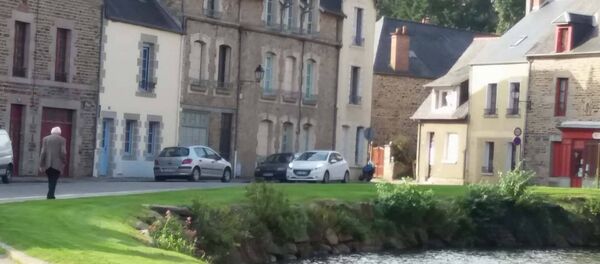 ქალაქი ფუჟერი, საფრანგეთი ქალაქი ფუჟერი, საფრანგეთი - Sputnik საქართველო