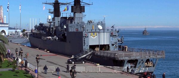 Боевые корабли НАТО прибыли в порт Батуми Боевые корабли НАТО прибыли в порт Батуми - Sputnik Грузия