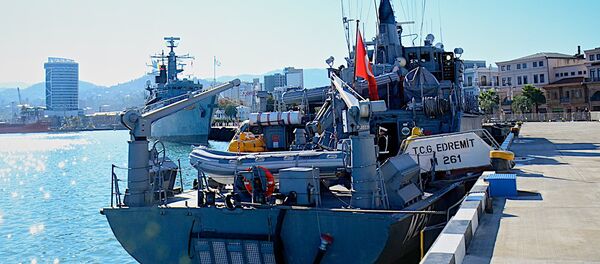 სამხედრო ხომალდები ბათუმის პორტში სამხედრო ხომალდები ბათუმის პორტში - Sputnik საქართველო